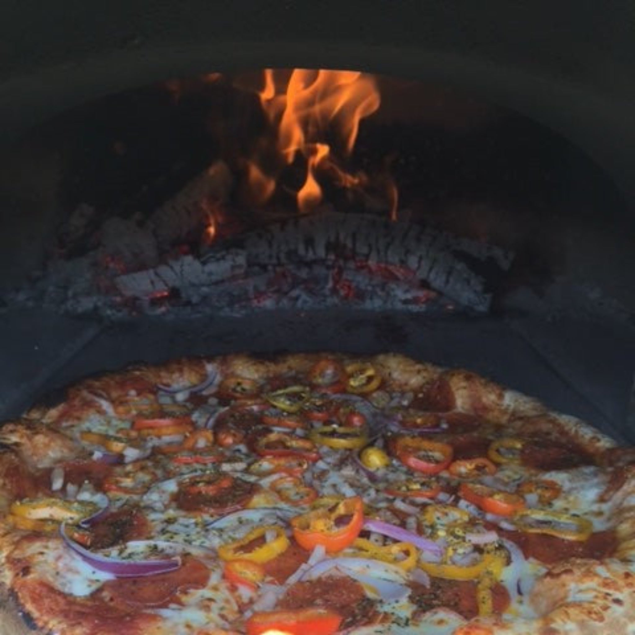Chicago Brick Oven CBO-500 Countertop Wood Fired Pizza Oven CBO-O-CT-500