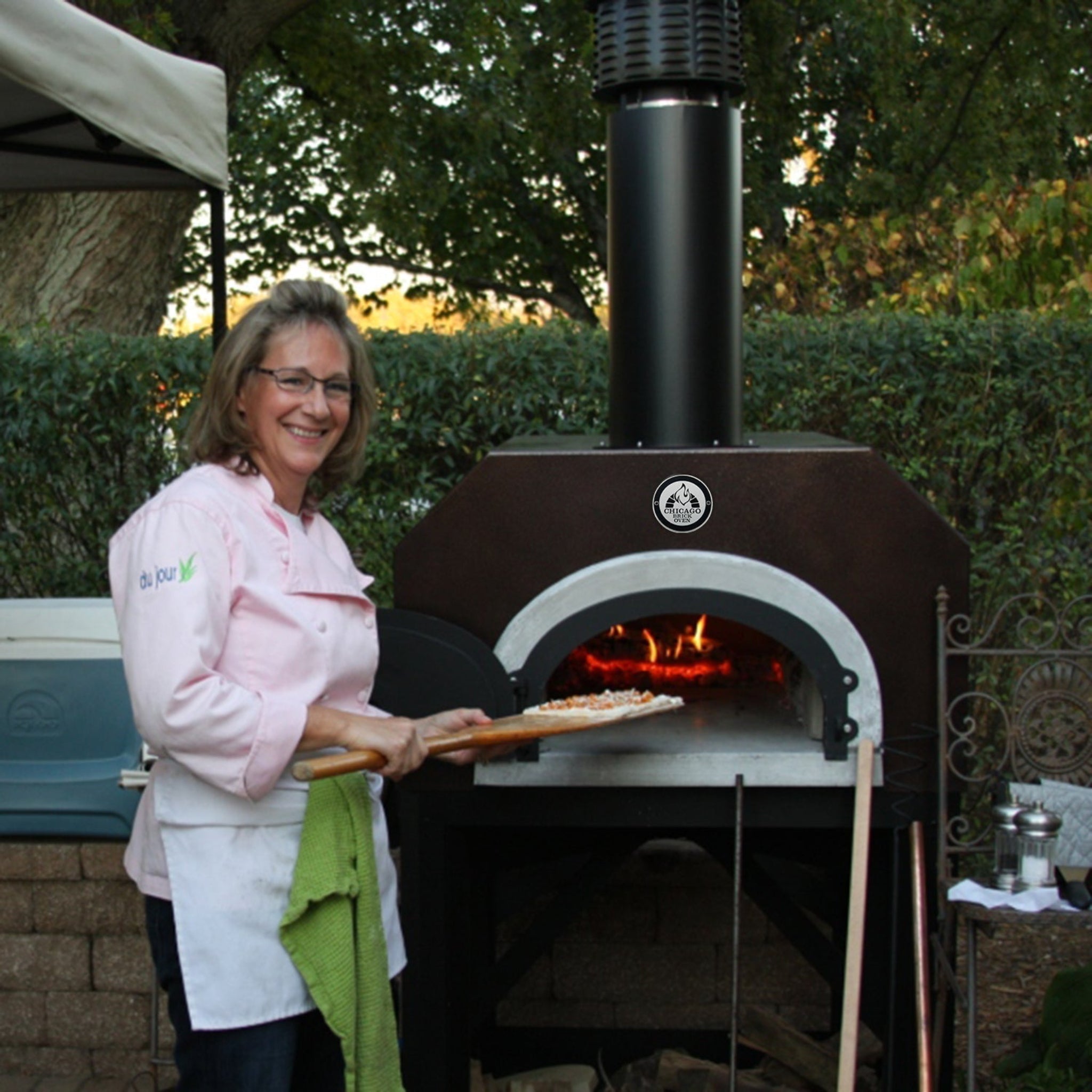 Chicago Brick Oven CBO-750 Countertop Wood Fired Pizza Oven CBO-O-CT-750